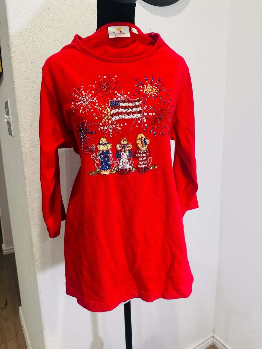 Quacker Factory Red Patriotic Fireworks American Flag Sequined Top Size L